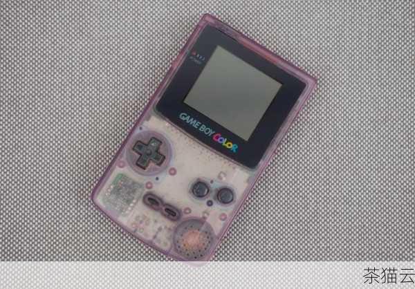 接下来是 Game Boy Color ，它在 1998 年推出，最大的特点就是拥有彩色屏幕，使得游戏画面更加生动和丰富。